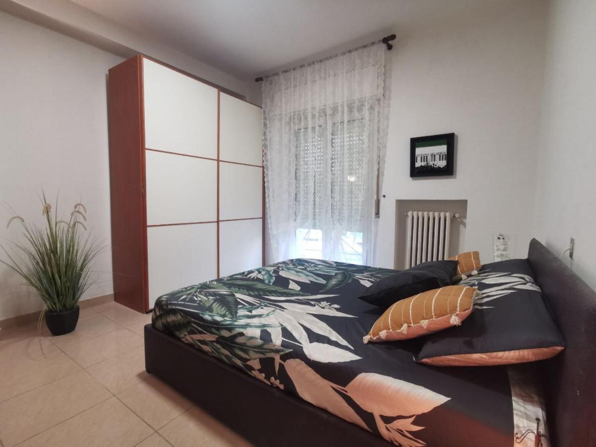 La Dimora Degli Artisti Bed & Breakfast Pescara Bagian luar foto