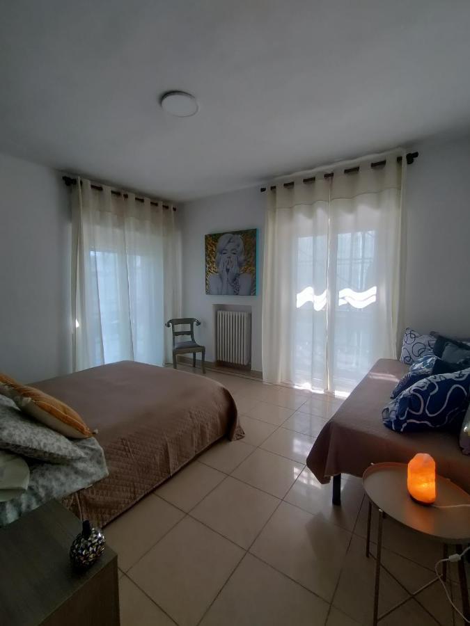 La Dimora Degli Artisti Bed & Breakfast Pescara Ruang foto